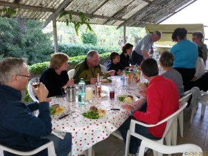 Abendessen auf der Terrasse.jpg